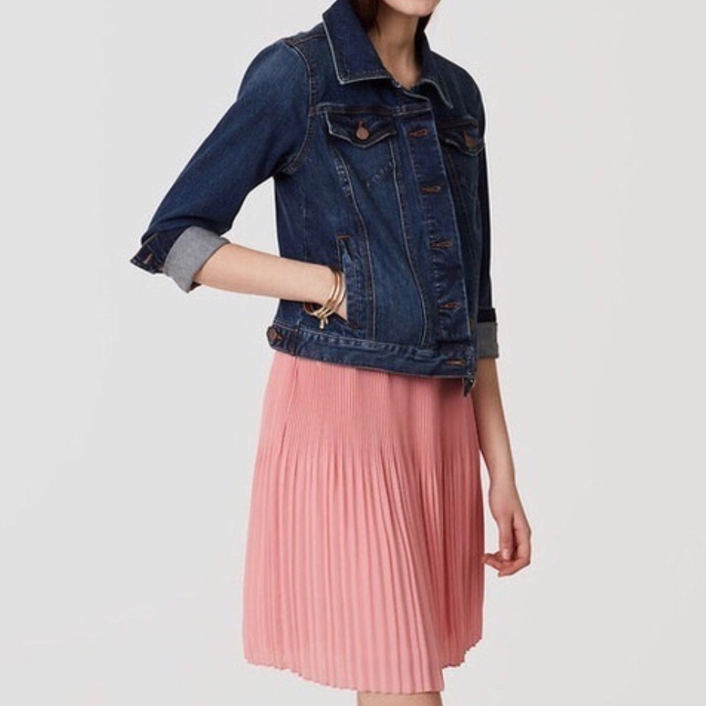 Loft Pink pleated skirt size 4